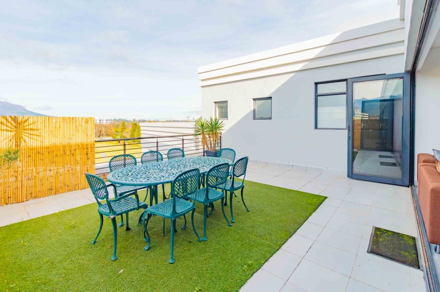 To Let 2 Bedroom Property for Rent in Dennesig Western Cape